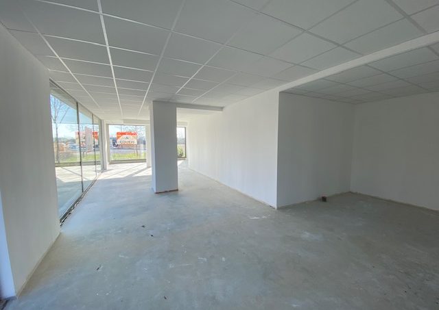 Local commercial 74m² 63118 CEBAZAT - Image 3