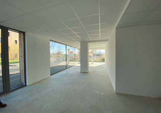 Local commercial 74m² 63118 CEBAZAT - Image 2