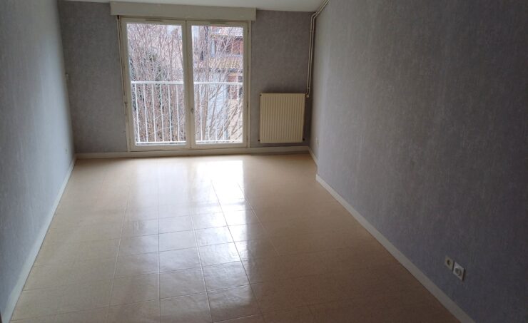 Appartement T3 72m² 63340 ST GERMAIN LEMBRON - Image 2