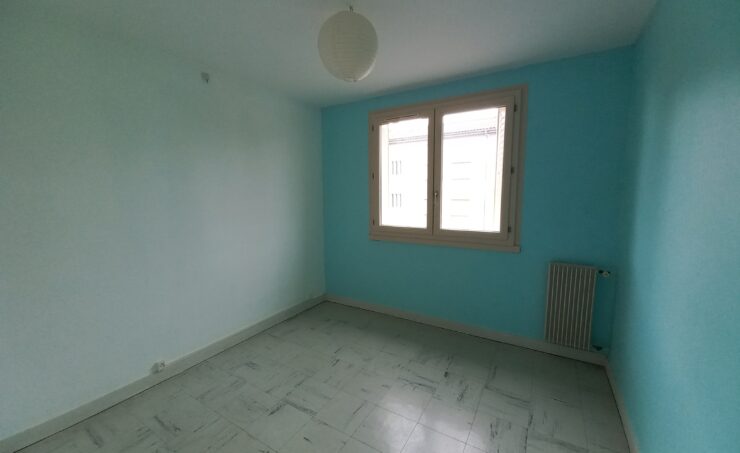 Appartement T5 et + 82m² 63700 ST ELOY LES MINES - Image 2