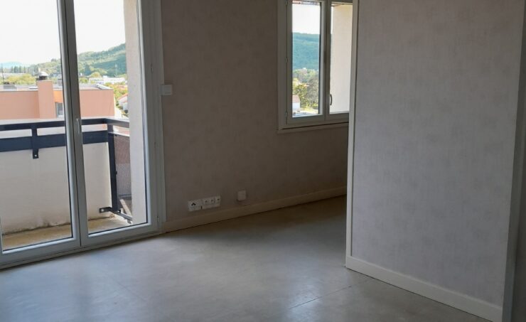 Appartement T3 52m² 63200 RIOM - Image 2