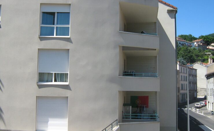 Appartement T4 93m² 63300 THIERS - Image 7