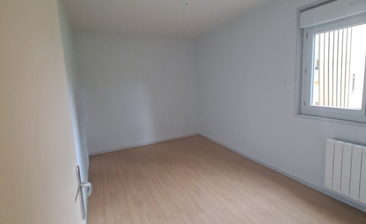 Appartement T3 72m² 63380 PONTAUMUR - Image 2