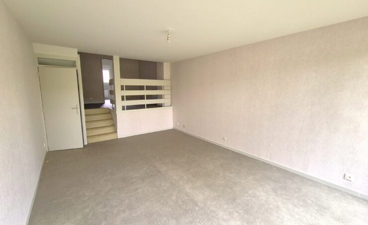 Maison T5 et + 92m² 63330 PIONSAT - Image 1