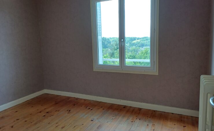 Appartement T4 68m² 63300 THIERS - Image 4
