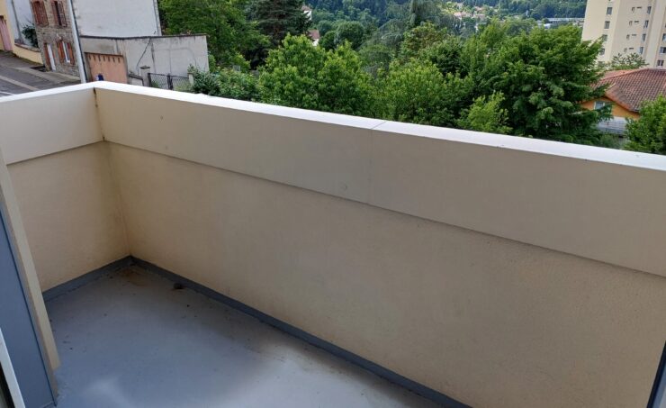 Appartement T4 68m² 63300 THIERS - Image 3