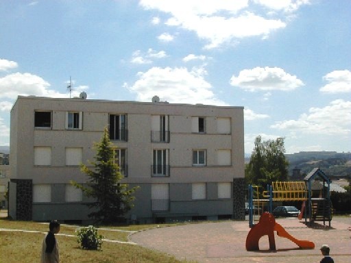 Appartement T4 71m² 63120 COURPIERE - Image 1