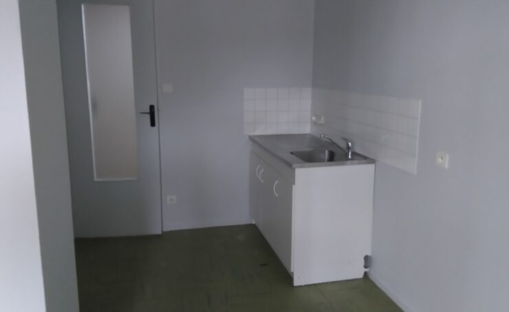 Appartement T2 49m² 63460 COMBRONDE - Image 1
