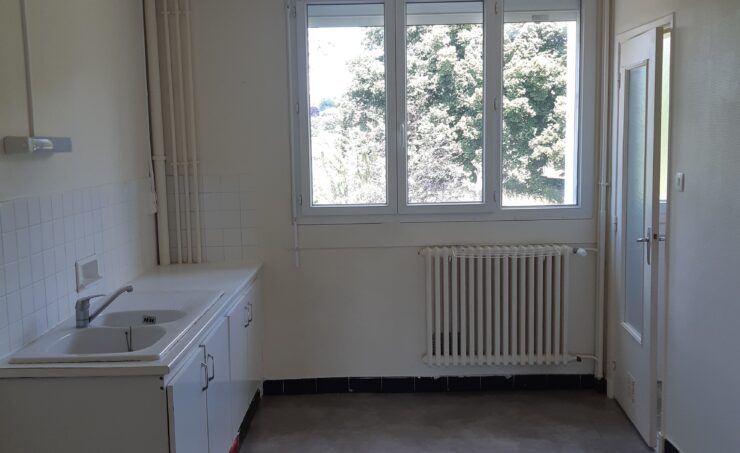 Appartement T4 77m² 63550 ST REMY SUR DUROLLE - Image 1