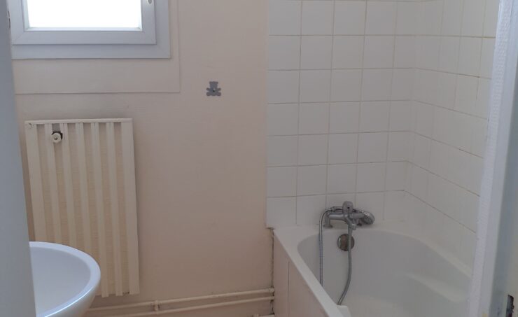 Appartement T4 85m² 63200 RIOM - Image 2