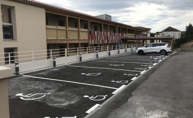 Appartement T3 60m² 63120 COURPIERE - Image 1