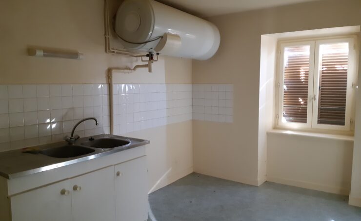 Appartement T4 86m² 63250 ARCONSAT - Image 2