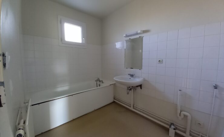 Maison T4 triplex n° 25 LE BOURGNON - Image 8