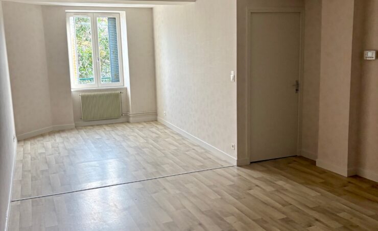 Appartement T4 87m² 63200 RIOM - Image 3