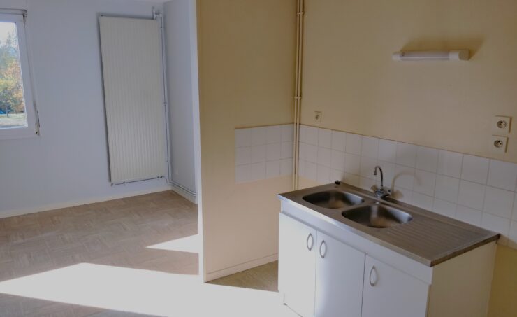 Appartement T4 75m² 63260 AIGUEPERSE - Image 2