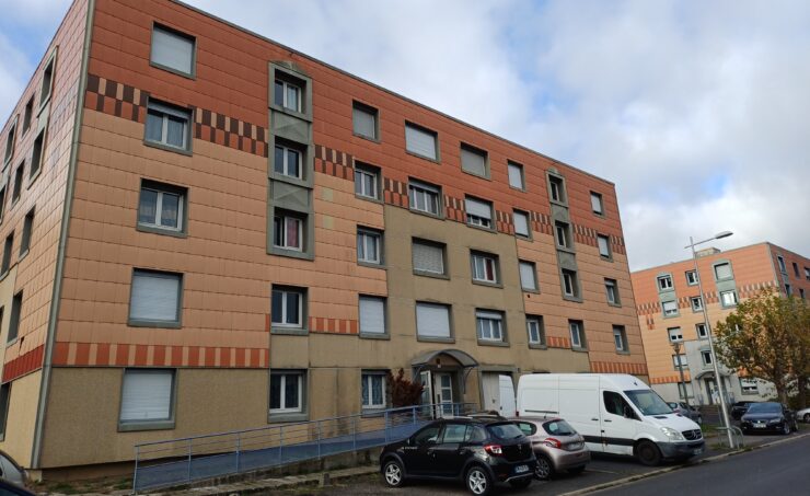 Appartement T4 92m² 63120 COURPIERE - Image 7