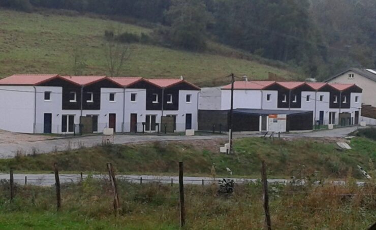 Maison T4 75m² 63880 OLLIERGUES - Image 8