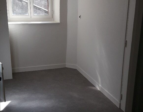 Appartement T4 75m² 63630 ST GERMAIN L HERM - Image 1