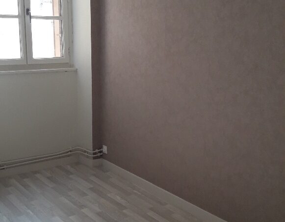 Appartement T4 75m² 63630 ST GERMAIN L HERM - Image 2