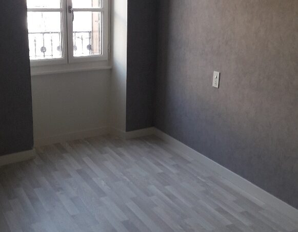 Appartement T4 75m² 63630 ST GERMAIN L HERM - Image 3