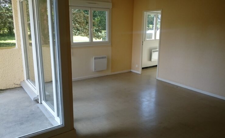 Appartement T2 59m² 63330 PIONSAT - Image 2