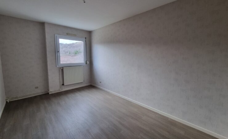 Appartement T4 79m² 63540 ROMAGNAT - Image 4