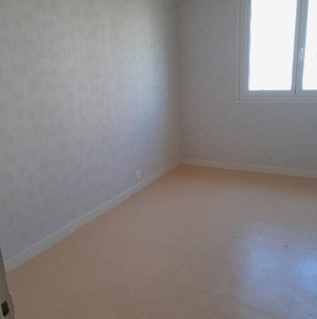 Appartement T4 71m² 63120 COURPIERE - Image 5