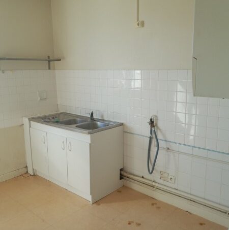 Appartement T4 71m² 63120 COURPIERE - Image 2