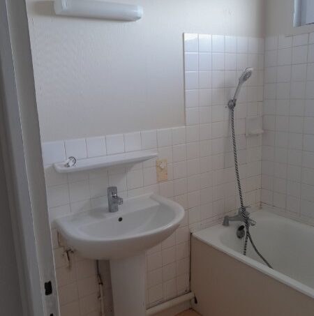 Appartement T4 71m² 63120 COURPIERE - Image 7