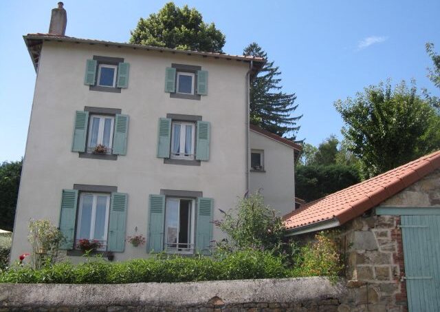 Appartement T5 et + 103m² 63122 ST GENES CHAMPANELLE - Image 2