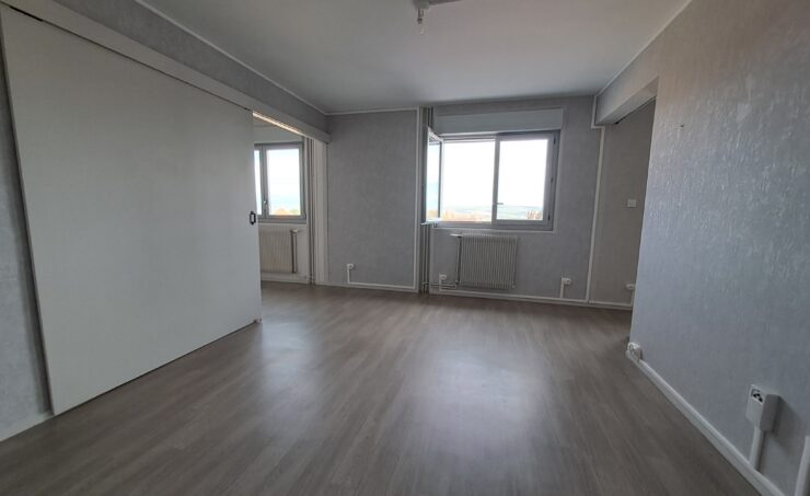 Appartement T3 74m² 63460 COMBRONDE - Image 1