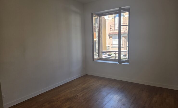 Appartement T1 33m² 63000 CLERMONT FERRAND - Image 2