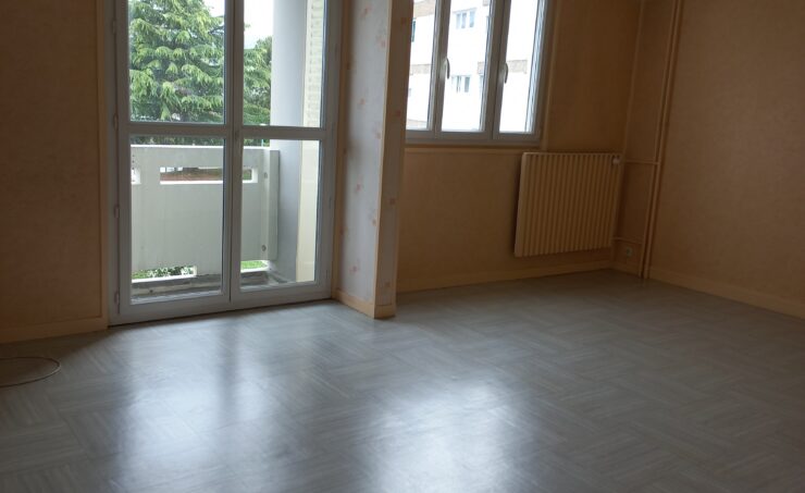 Appartement T4 85m² 63200 RIOM - Image 1