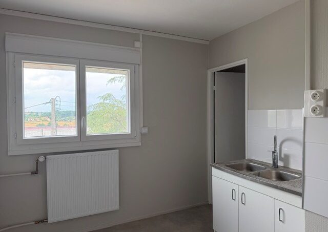 Appartement T2 47m² 63700 ST ELOY LES MINES - Image 3