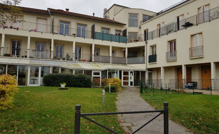 Appartement T4 80m² 63190 LEZOUX - Image 1