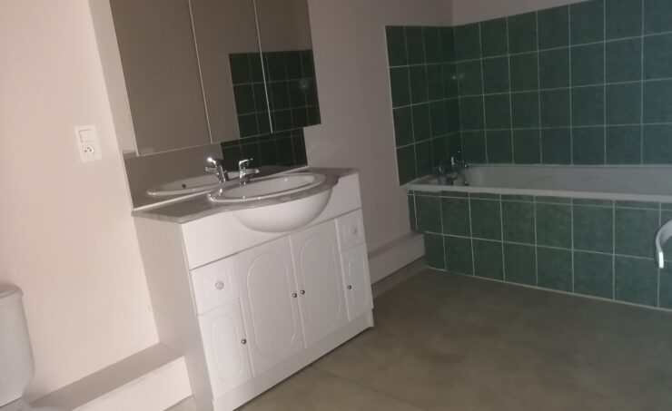 Appartement T4 77m² 63490 SUGERES - Image 5