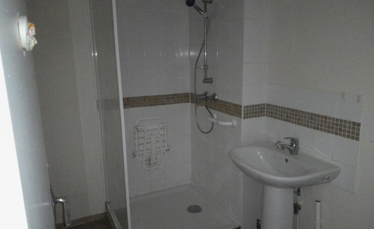 Appartement T4 83m² 63600 AMBERT - Image 3