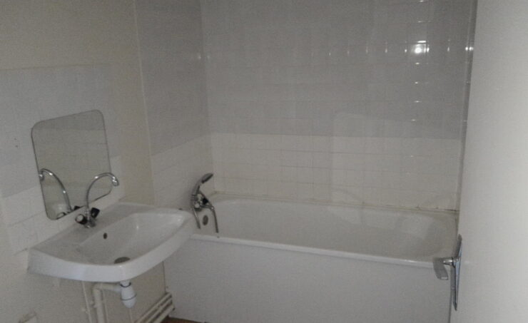 Appartement T4 83m² 63600 AMBERT - Image 4