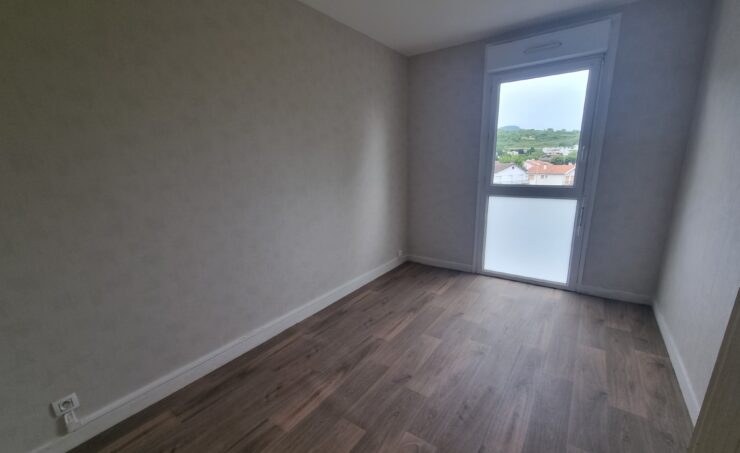 Appartement T3 BIS 67m² 63540 ROMAGNAT - Image 4